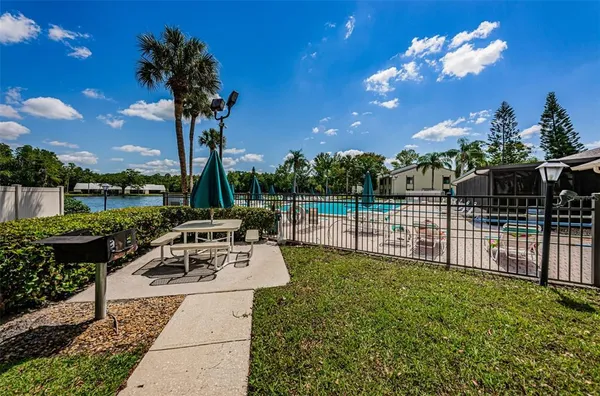 $189,900 | 1333 Shady Pine Way, Unit F, Tarpon Springs, FL 34688