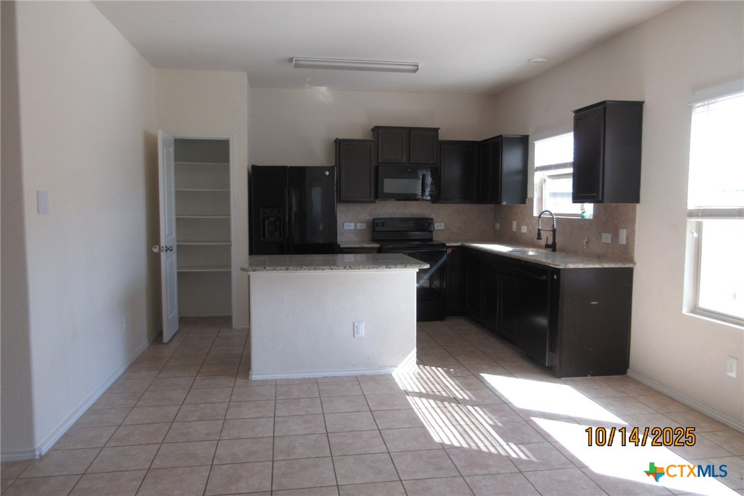 117 Open Sky Way, Unit 4D Jarrell, TX 76537 - Photo 8 of 36