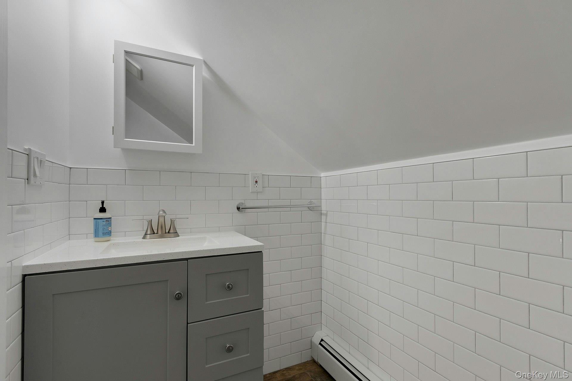 64 Lyons Road, Unit 2 / 2 Scarsdale, NY 10583 - Photo 36 of 42 bathroom 2