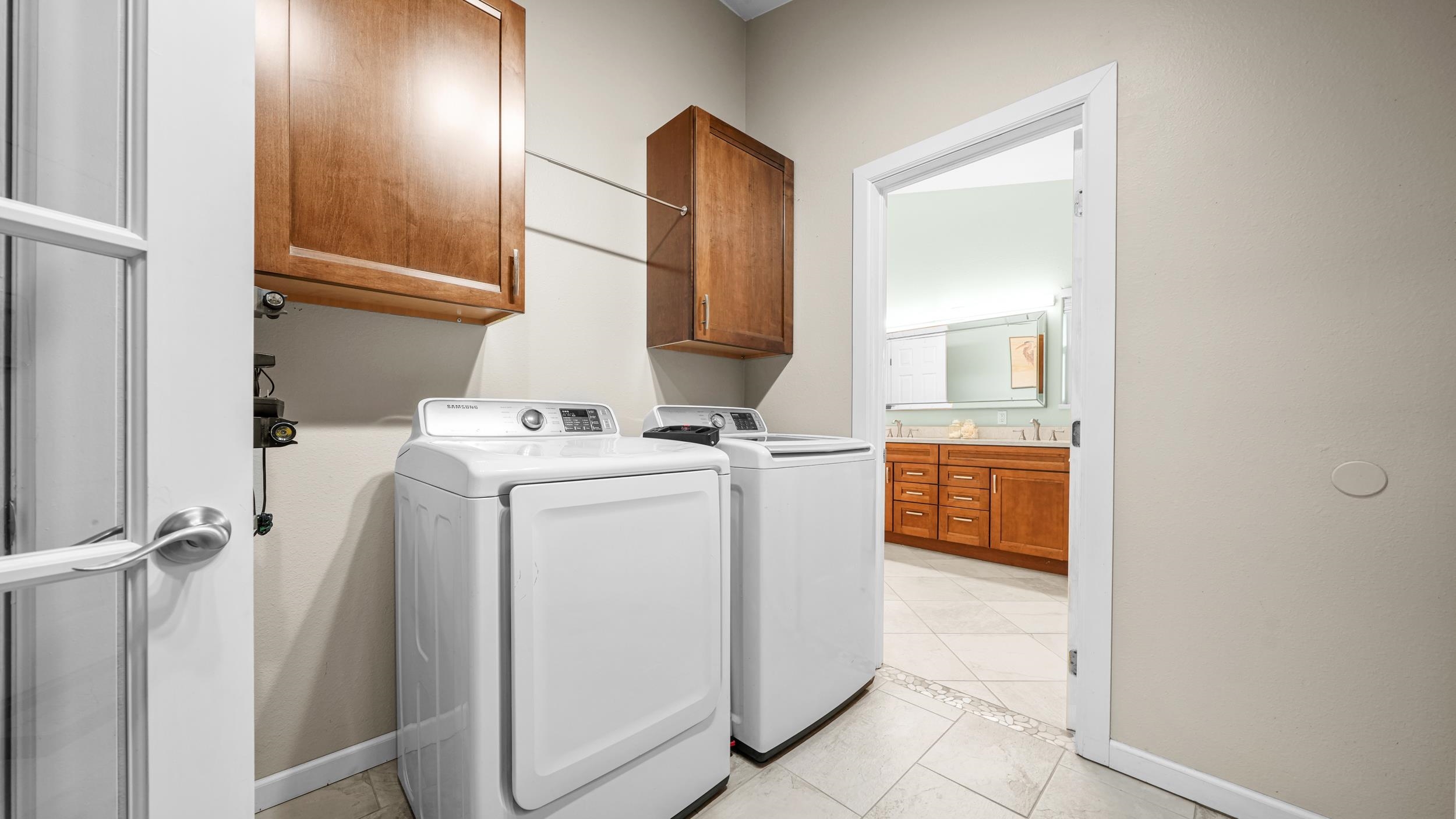 1392 M M 1/4 Road Loma, CO 81524 - Photo 23 of 42 a utility room with dryer and washer