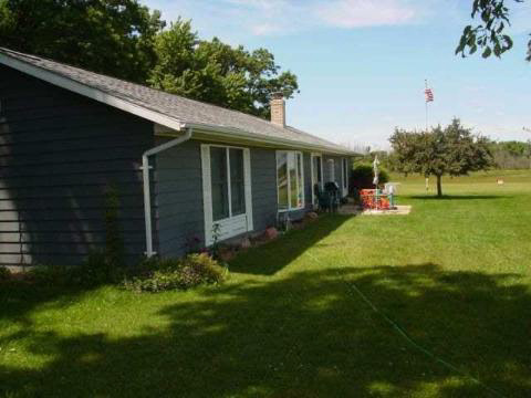 9237 Wamplers Lk Road Brooklyn, MI 49230 - Photo 3 of 10 917837-2.JPG