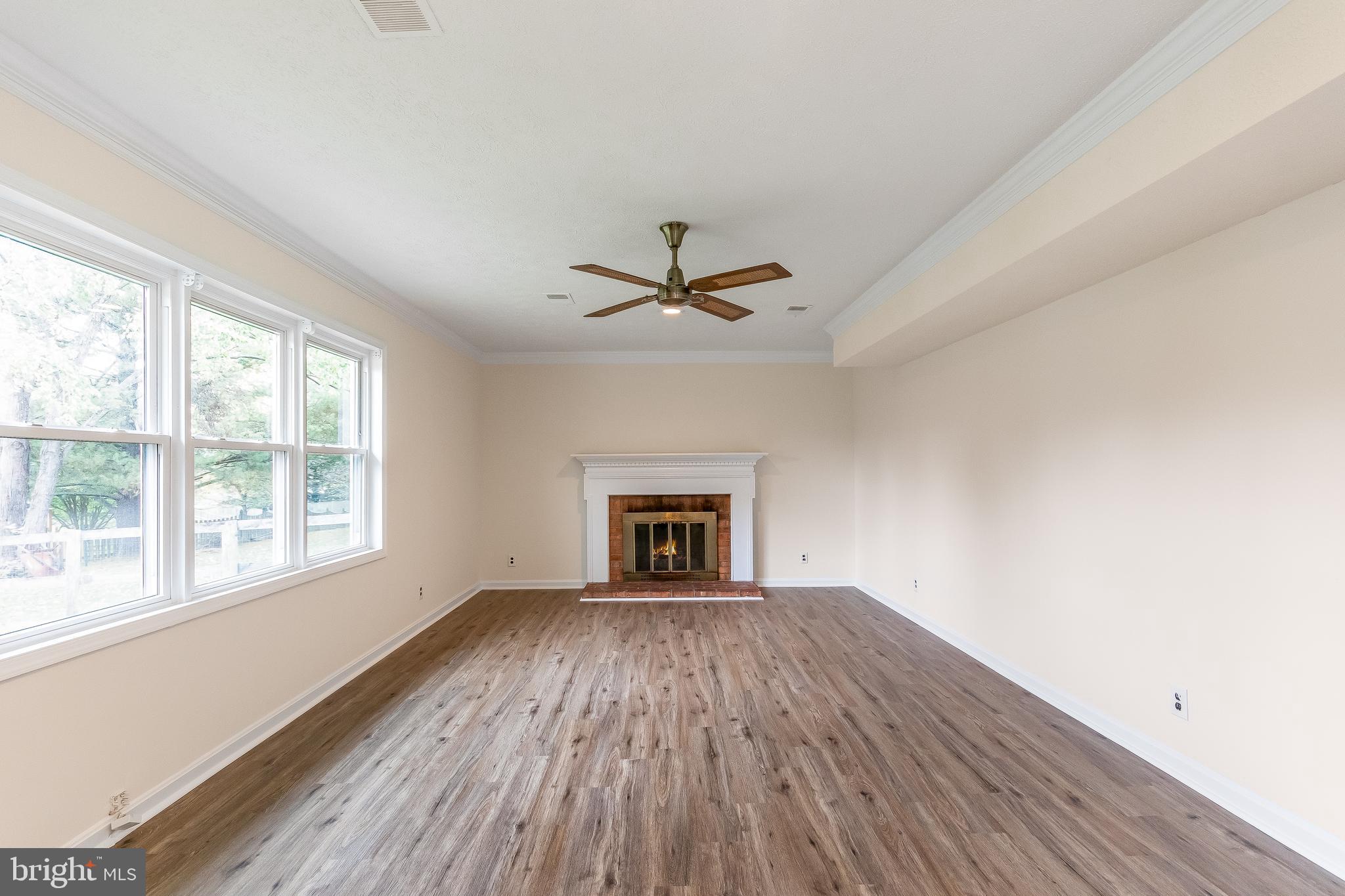 522 Ferry Road Fredericksburg, VA 22405 - Photo 14 of 36 Family Room