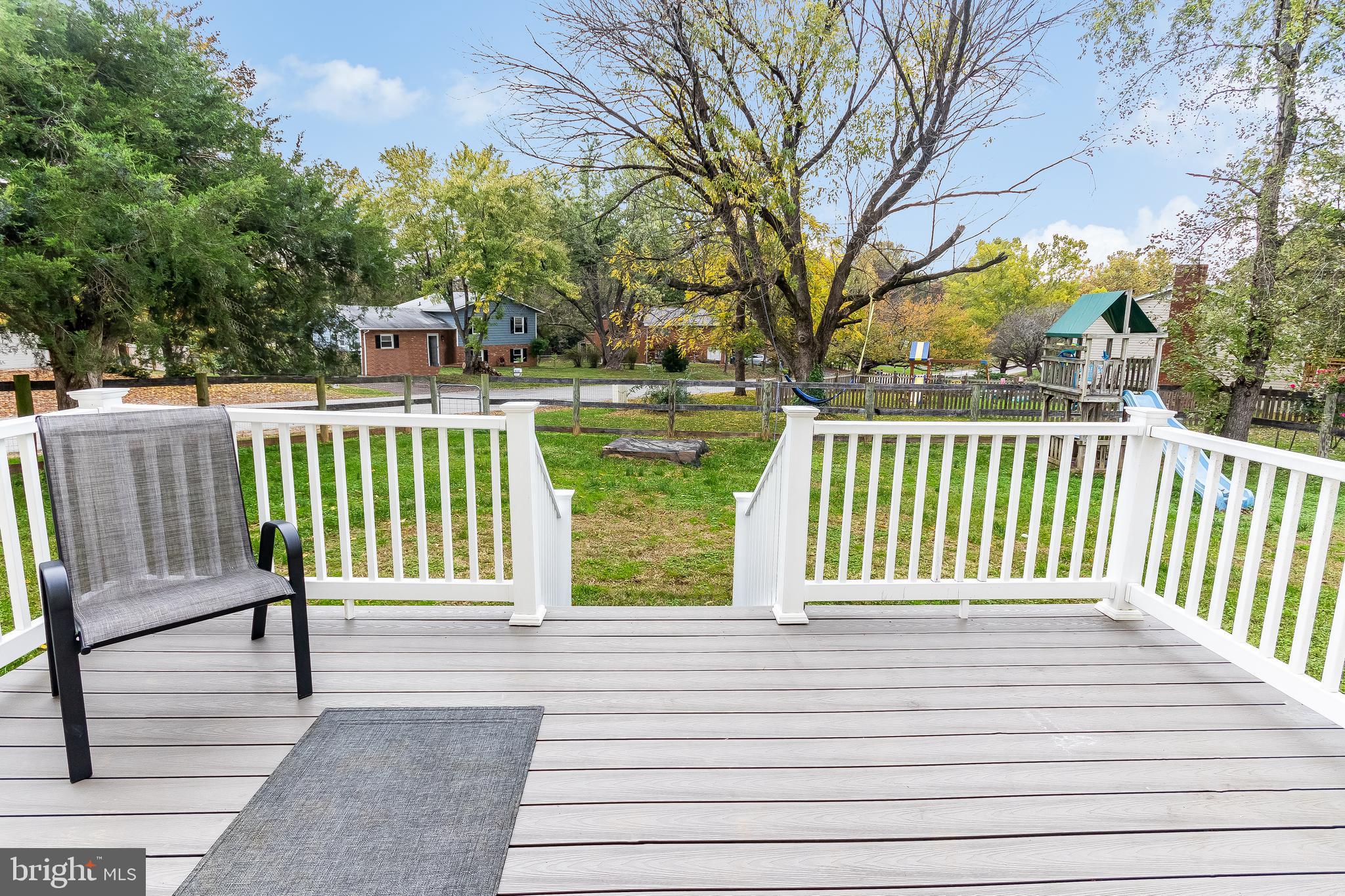522 Ferry Road Fredericksburg, VA 22405 - Photo 29 of 36 Composite Deck
