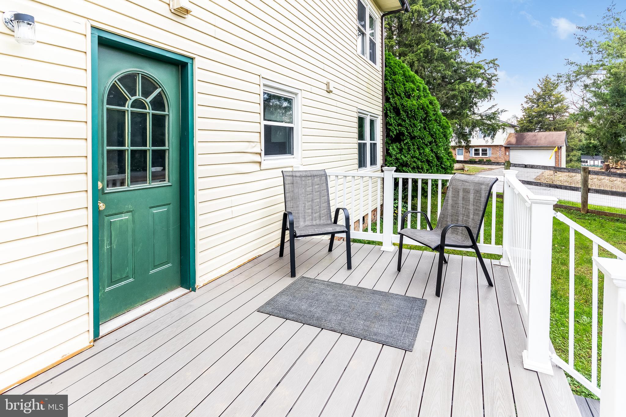 522 Ferry Road Fredericksburg, VA 22405 - Photo 31 of 36 Composite Deck
