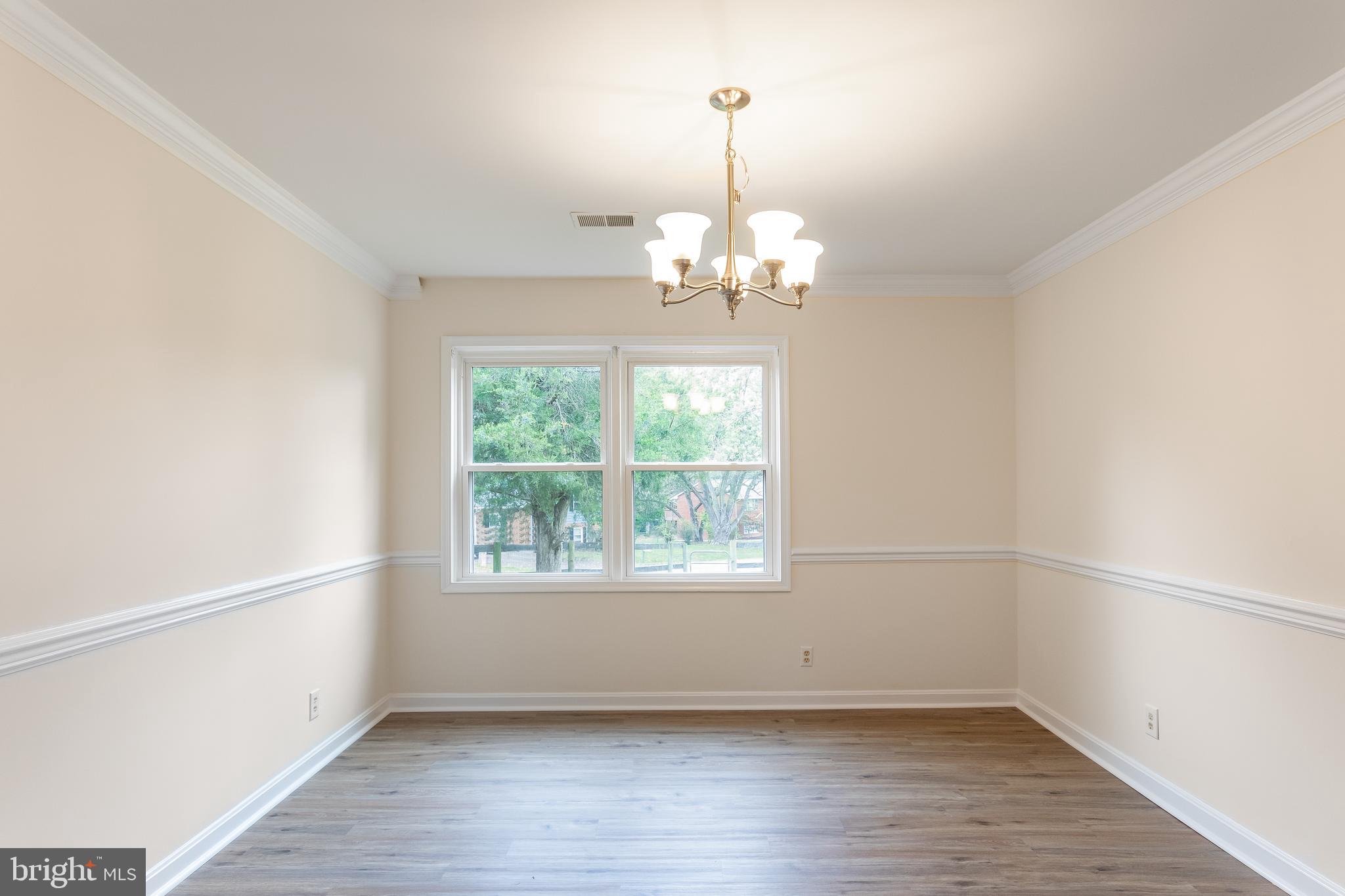 522 Ferry Road Fredericksburg, VA 22405 - Photo 6 of 36 Dining Room