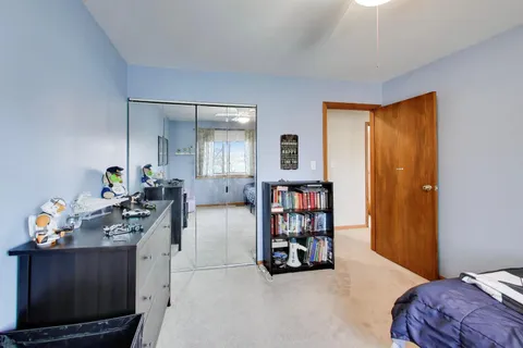 $420,000 | 4444 Westbridge Court, Hoffman Estates, IL 60192