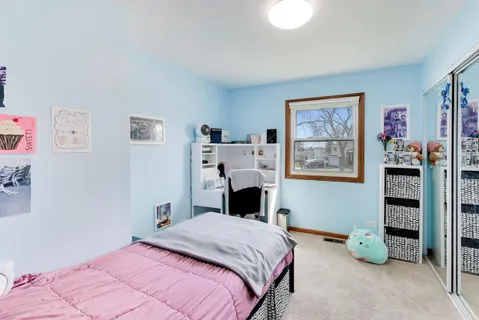 $420,000 | 4444 Westbridge Court, Hoffman Estates, IL 60192