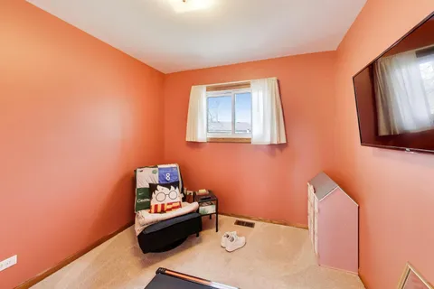 $420,000 | 4444 Westbridge Court, Hoffman Estates, IL 60192