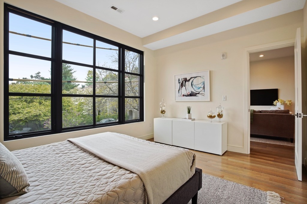 7 Burroughs Street, Unit 4 Boston, MA 02130 - Photo 11 of 16