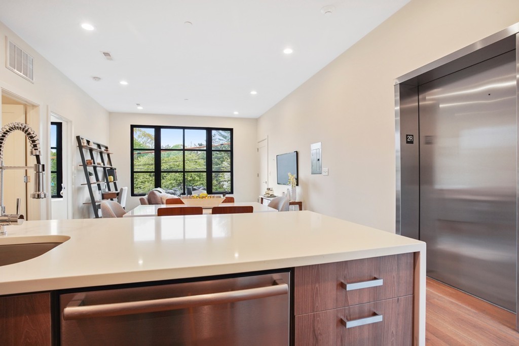 7 Burroughs Street, Unit 4 Boston, MA 02130 - Photo 8 of 16