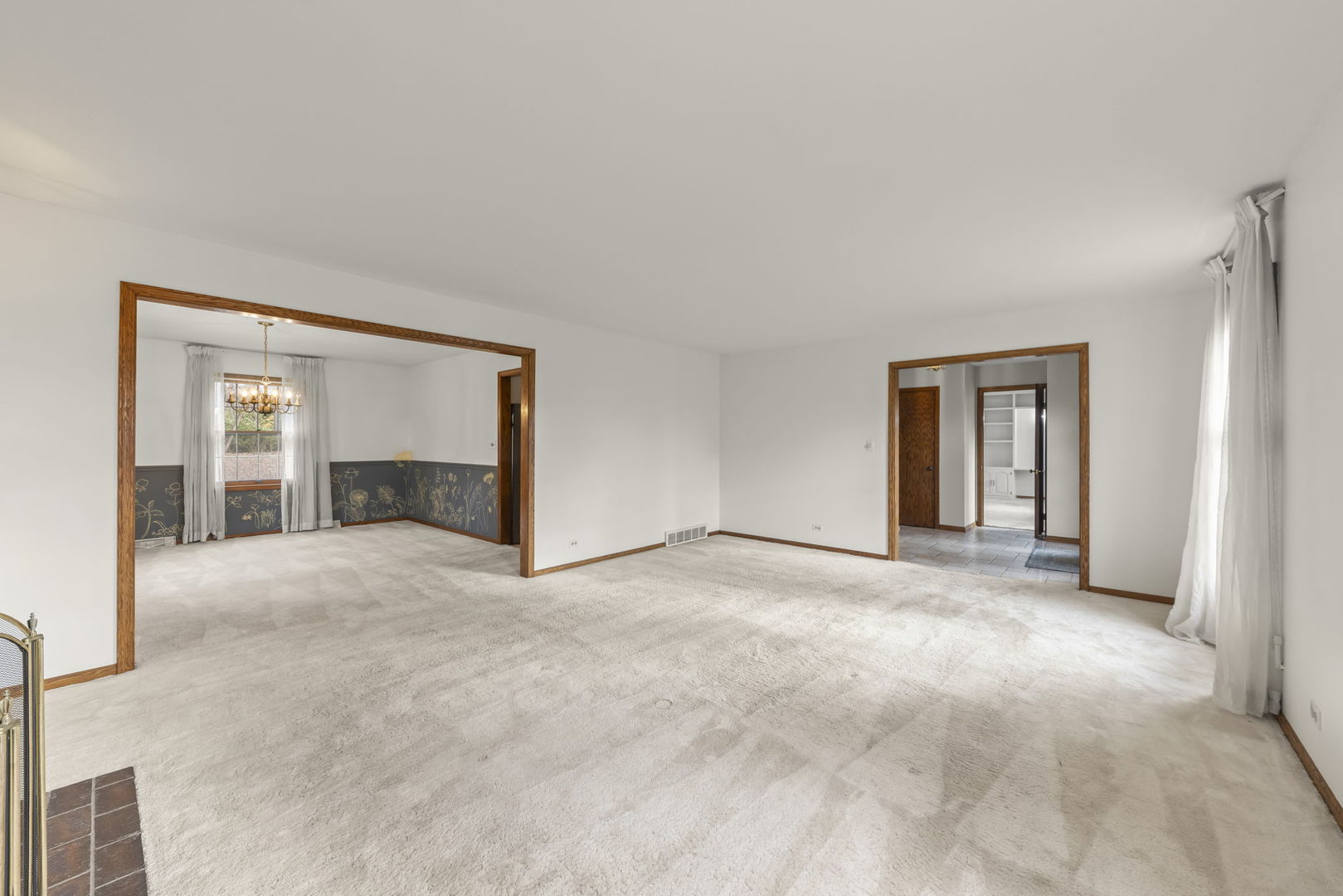 1150 Nottingham Lane Elgin, IL 60120 - Photo 8 of 33