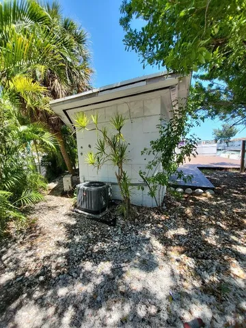 $4,750 | 7707 Hawthorne Avenue, Miami Beach, FL 33141