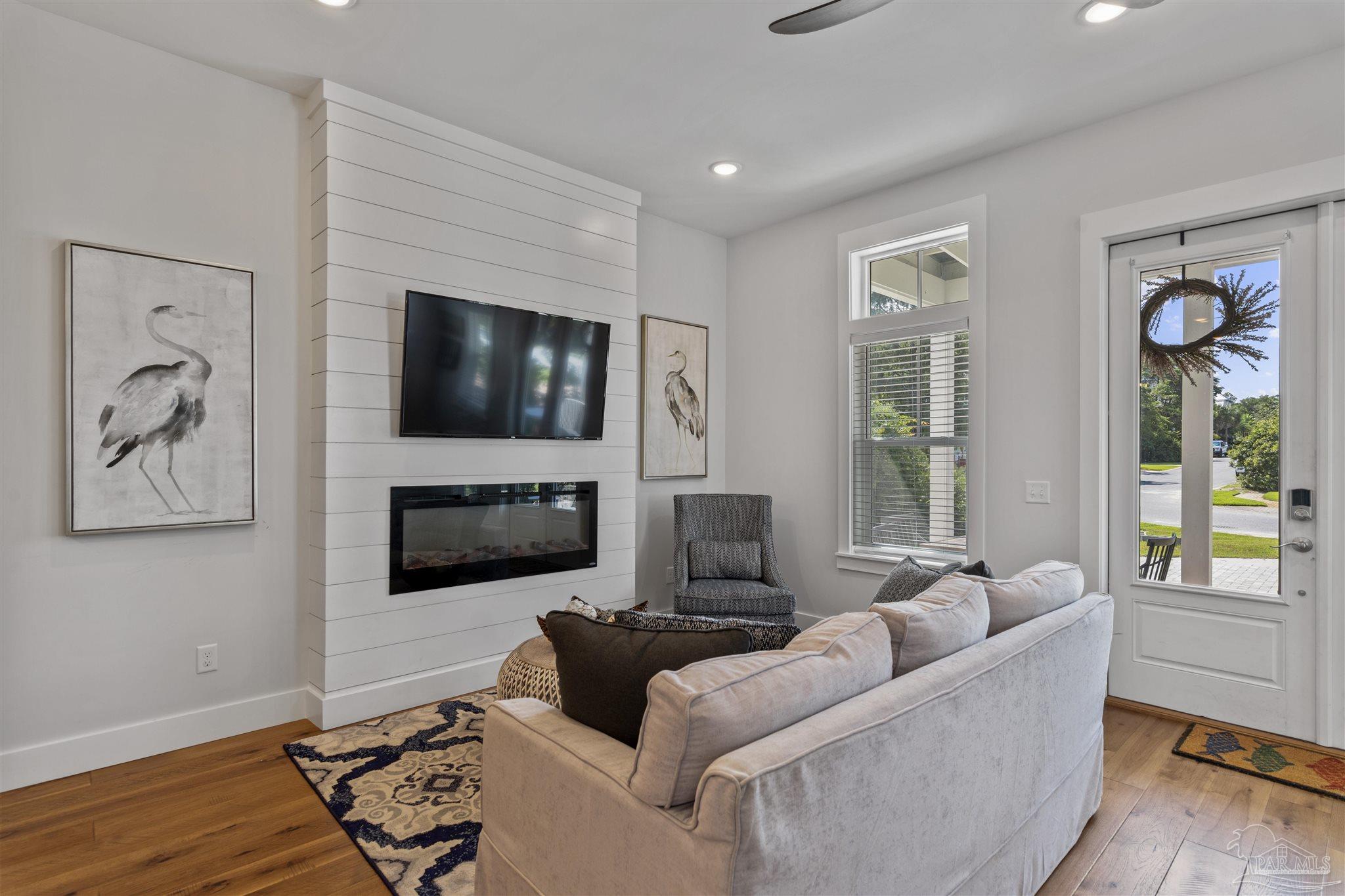 176 Grande Pointe Cir Inlet Beach Inlet Beach, FL 32461 - Photo 17 of 48 Gallery Image 17
