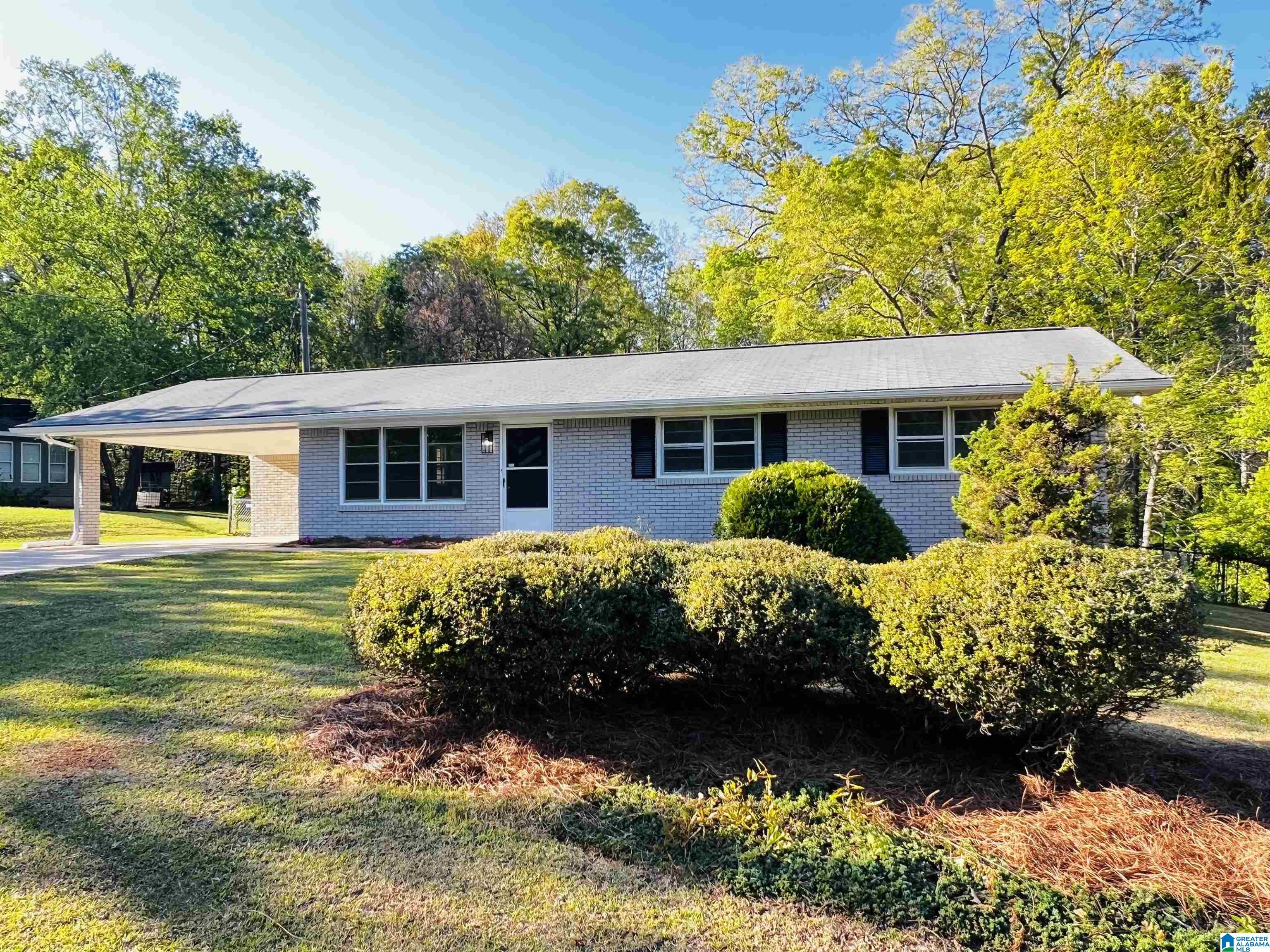 211 Oak Road Anniston, AL 36206 - Photo 3 of 28
