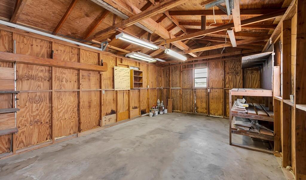 2857 Country Spring Road Lorena, TX 76655 - Photo 29 of 40