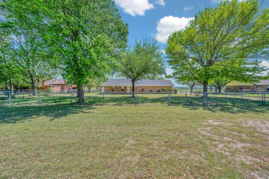2857 Country Spring Road Lorena, TX 76655 - Photo 31 of 40 View of yard