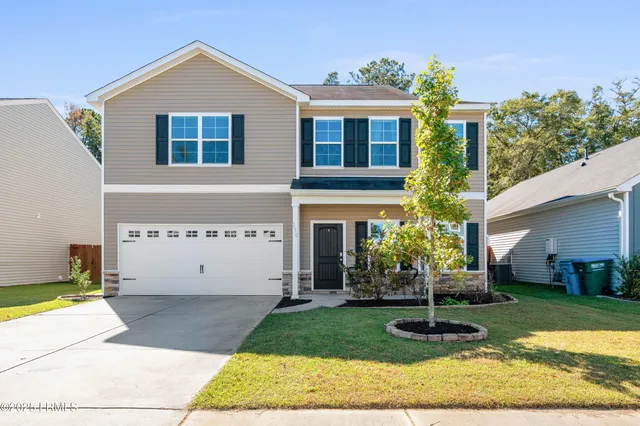 $445,000 | 150 Great Bend Drive, Beaufort, SC 29906