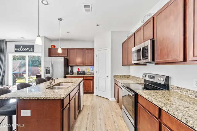 $445,000 | 150 Great Bend Drive, Beaufort, SC 29906