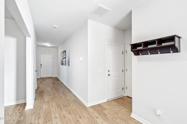 $445,000 | 150 Great Bend Drive, Beaufort, SC 29906