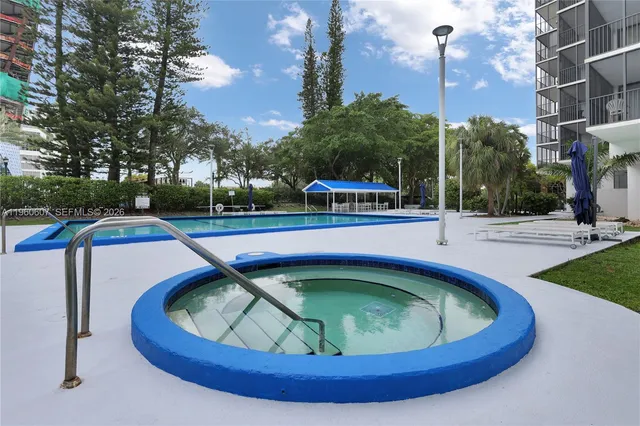 $2,400 | 20100 West Country Club Drive, Unit 1704, Aventura, FL 33180