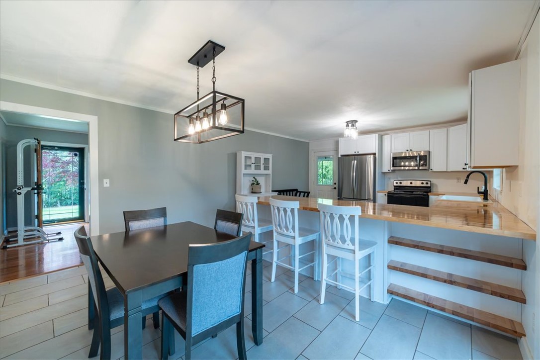 524 South Lovingood Avenue Walhalla, SC 29691 - Photo 3 of 26