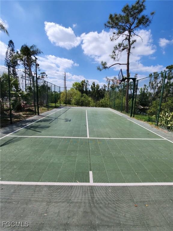 2929 Winkler Avenue, Unit 1018 Fort Myers, FL 33916 - Photo 9 of 34 a view of a tennis court