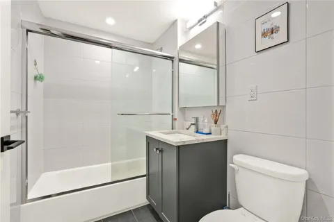 $677,800 | 31-41 29th Street, Unit 3B | Astoria