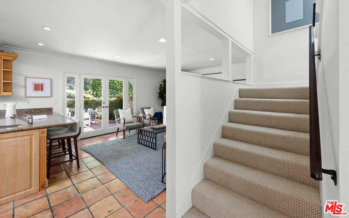 3944 Mandeville Canyon Road Los Angeles, CA 90049 - Photo 24 of 39