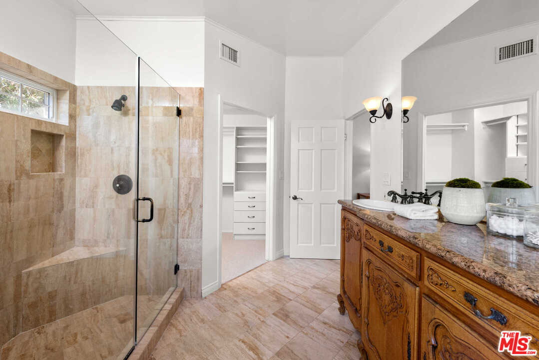 3944 Mandeville Canyon Road Los Angeles, CA 90049 - Photo 28 of 39