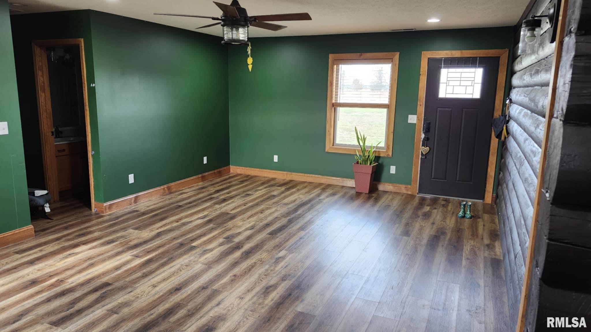 15479 Willis Road Benton, IL 62812 - Photo 5 of 20 Gallery Image 5