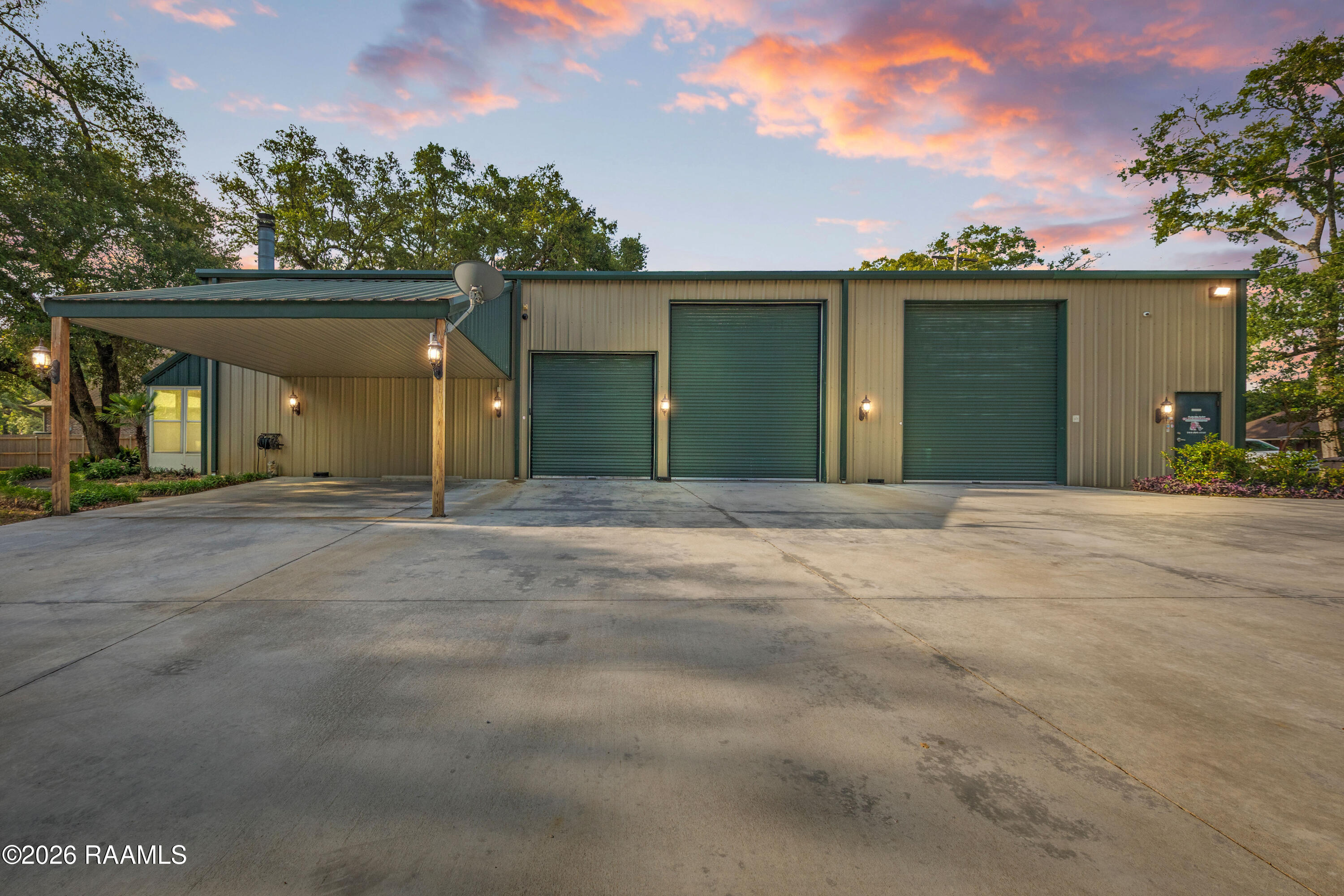 4517 Woodlawn Road Maurice, LA 70555 - Photo 41 of 42 twilight
