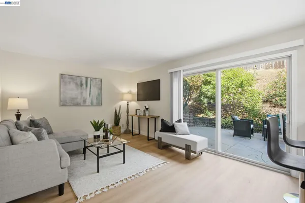 $1,300,000 | 27966 El Portal Drive, Hayward, CA 94542