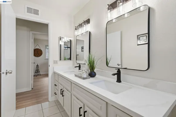 $1,300,000 | 27966 El Portal Drive, Hayward, CA 94542