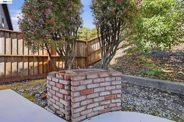 $1,300,000 | 27966 El Portal Drive, Hayward, CA 94542