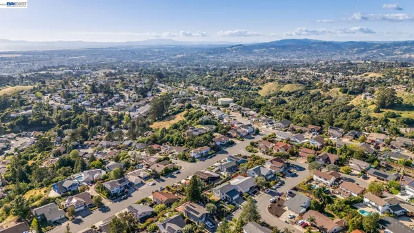 $1,300,000 | 27966 El Portal Drive, Hayward, CA 94542