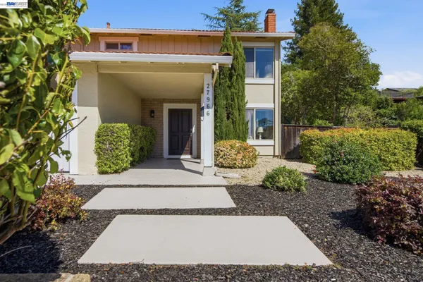 $1,300,000 | 27966 El Portal Drive, Hayward, CA 94542