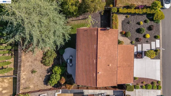 $1,300,000 | 27966 El Portal Drive, Hayward, CA 94542