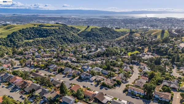 $1,300,000 | 27966 El Portal Drive, Hayward, CA 94542