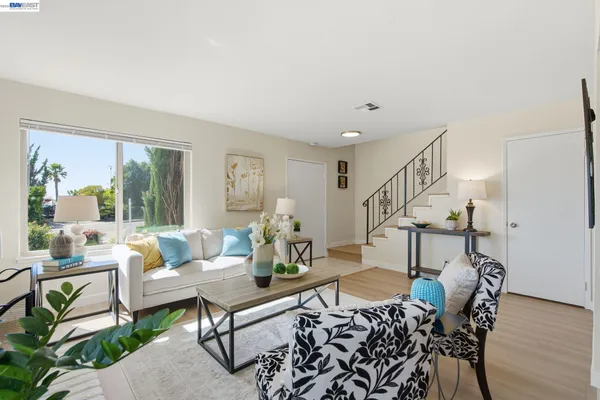 $1,300,000 | 27966 El Portal Drive, Hayward, CA 94542
