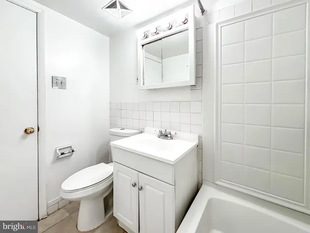 $1,380 | 11402 Cherry Hill Road, Unit 104, Beltsville, MD 20705