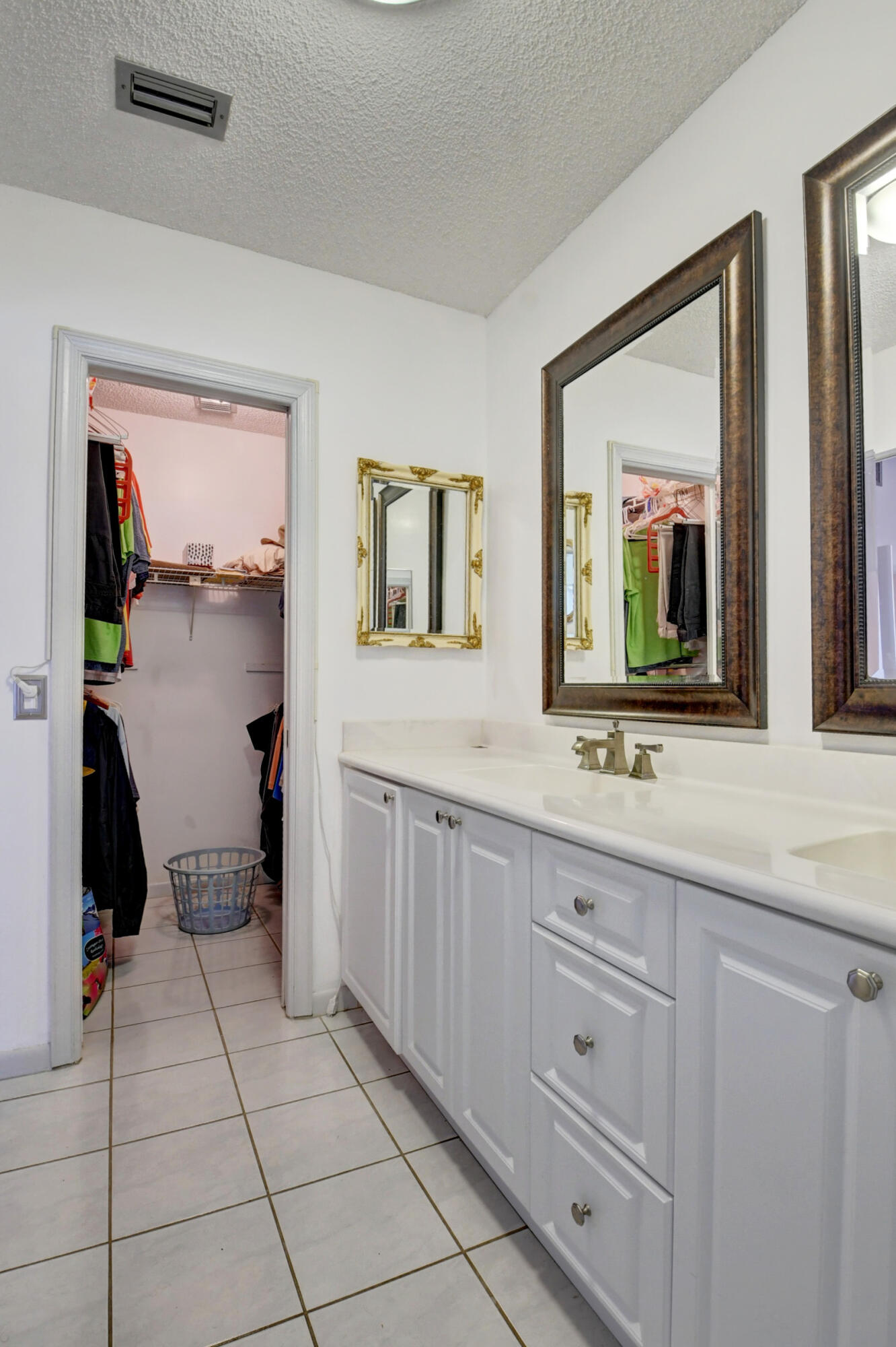 22367 Greentree Circle Boca Raton, FL 33433 - Photo 18 of 33 DSC_7626_27_28_29_30