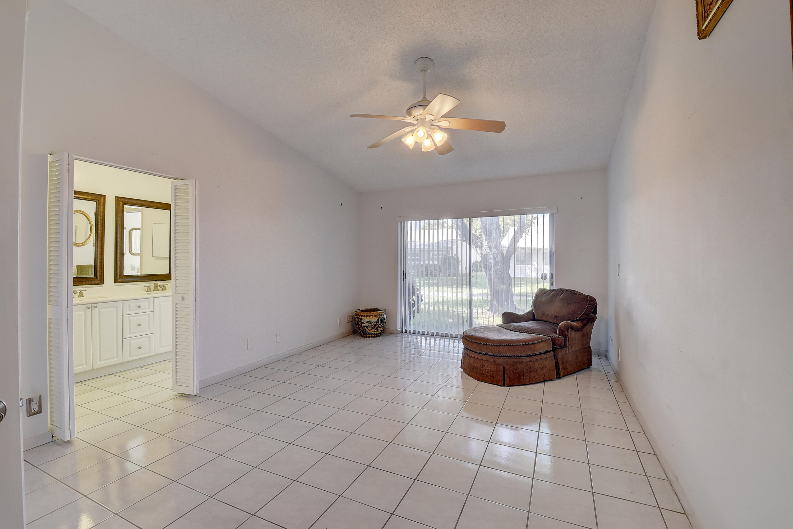 22367 Greentree Circle Boca Raton, FL 33433 - Photo 19 of 33 DSC_1124_5_6_7_8