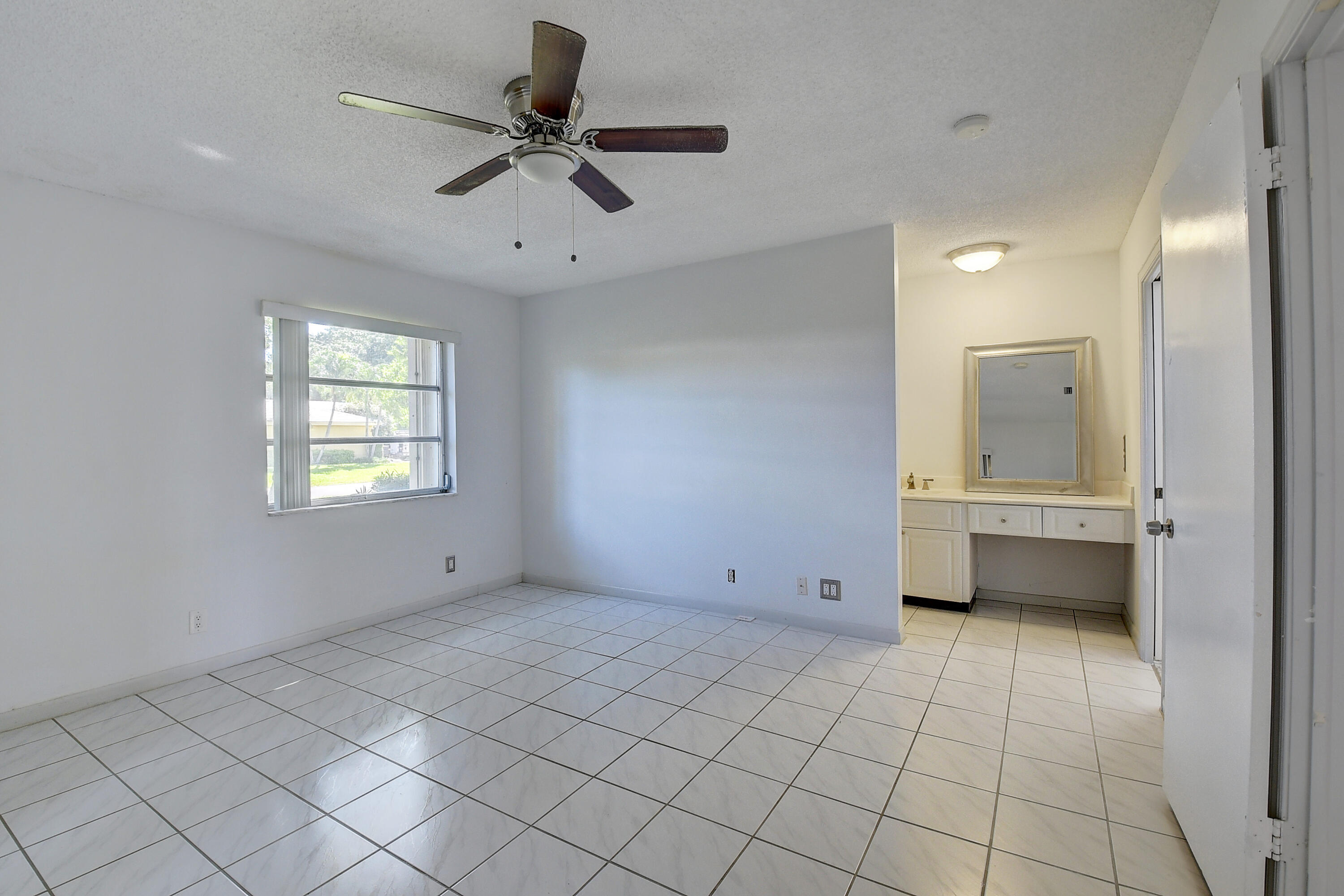 22367 Greentree Circle Boca Raton, FL 33433 - Photo 20 of 33 DSC_1119_20_21_22_23