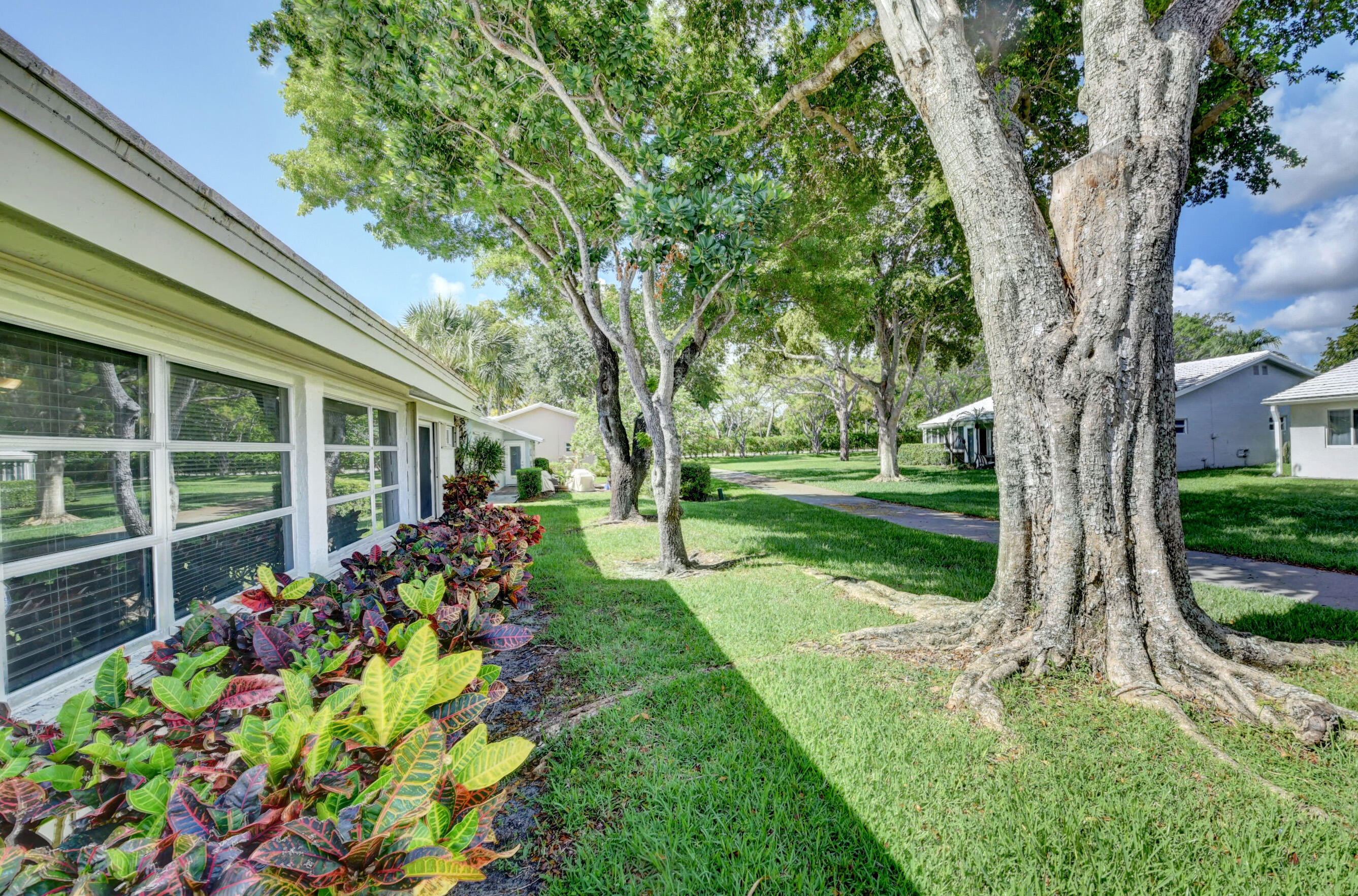 22367 Greentree Circle Boca Raton, FL 33433 - Photo 24 of 33 DSC_7681_2_3_4_5