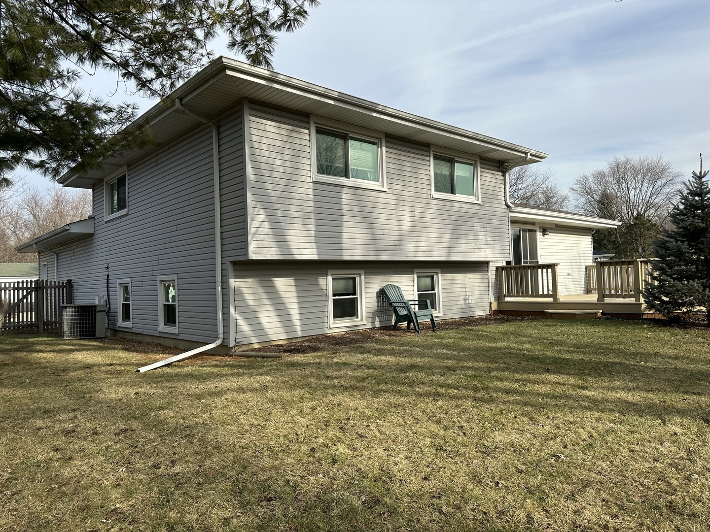 320 Stonegate Road New Lenox, IL 60451 - Photo 28 of 31 a front view of a house with a yard