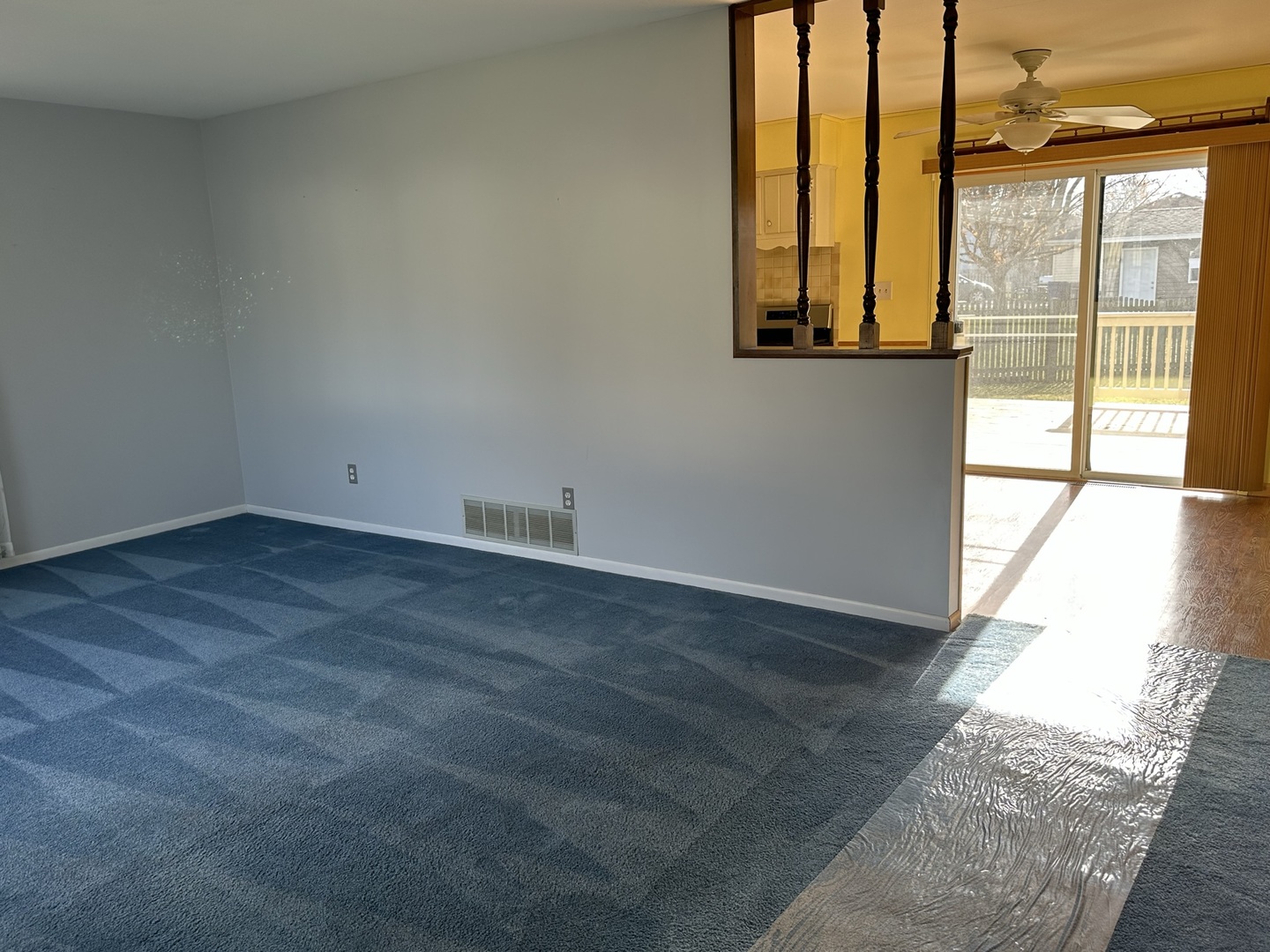 320 Stonegate Road New Lenox, IL 60451 - Photo 4 of 31 an empty room with a window
