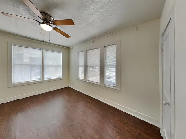 $1,895 | 2911 Ryan Avenue, Unit FRONT, Fort Worth, TX 76110