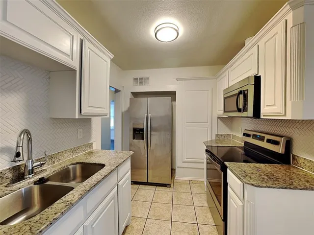 $1,995 | 2911 Ryan Avenue, Unit FRONT, Fort Worth, TX 76110