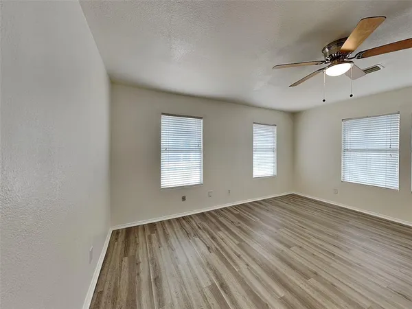 $1,895 | 2911 Ryan Avenue, Unit FRONT, Fort Worth, TX 76110