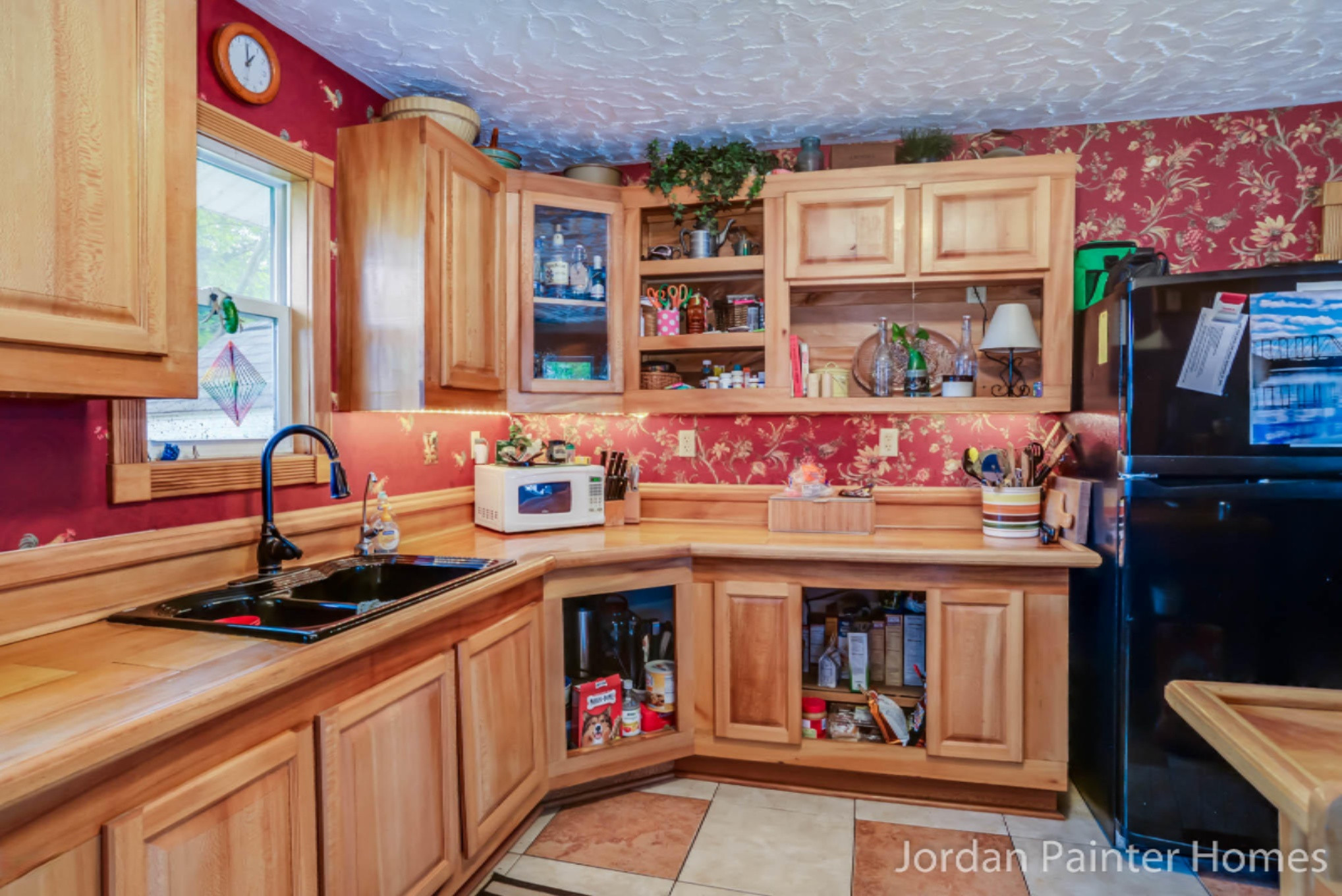 2430 Fox Ridge Lyons, MI 48851 - Photo 4 of 59 DSC_4317Blending